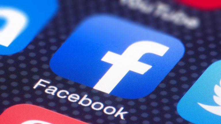 Facebook: Πώς θα δείτε αν διέρρευσαν δικά σας στοιχεία