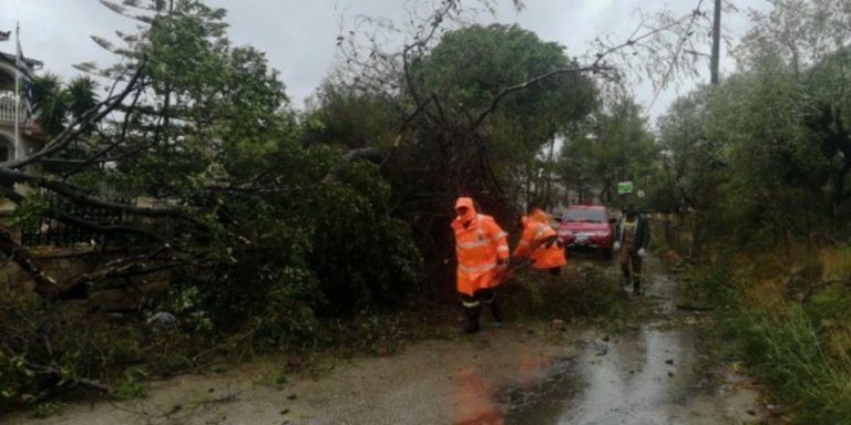 Θεσσαλονίκη: Κλειστοί δρόμοι λόγω κακοκαιρίας