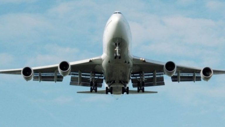 Ινδονησία: Αεροπλάνο χάθηκε από τα ραντάρ