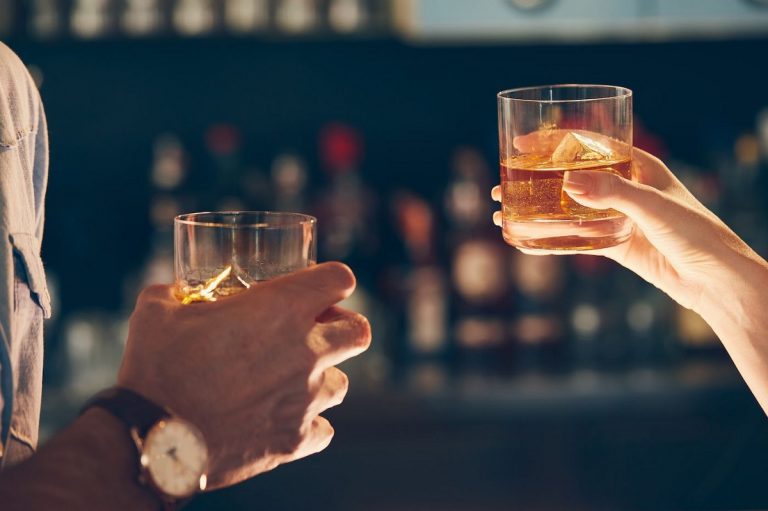 Χειροπέδες σε 24χρονο διοργανωτή πάρτυ στο κέντρο Θεσσαλονίκης