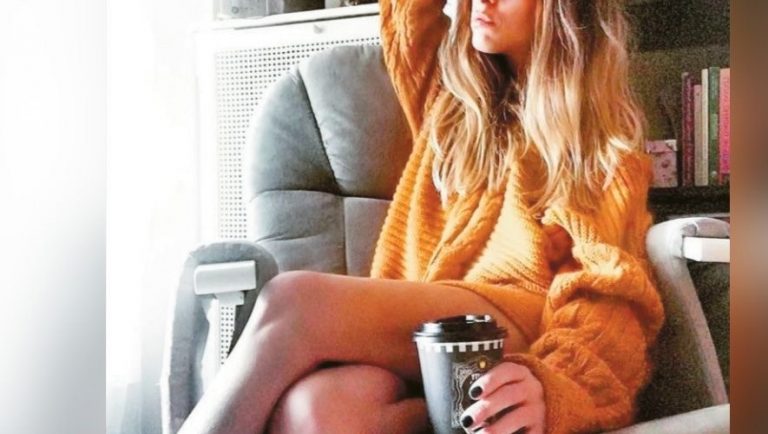 Ελεύθερη με όρους η καθηγήτρια που κατηγορείται για αποπλάνηση