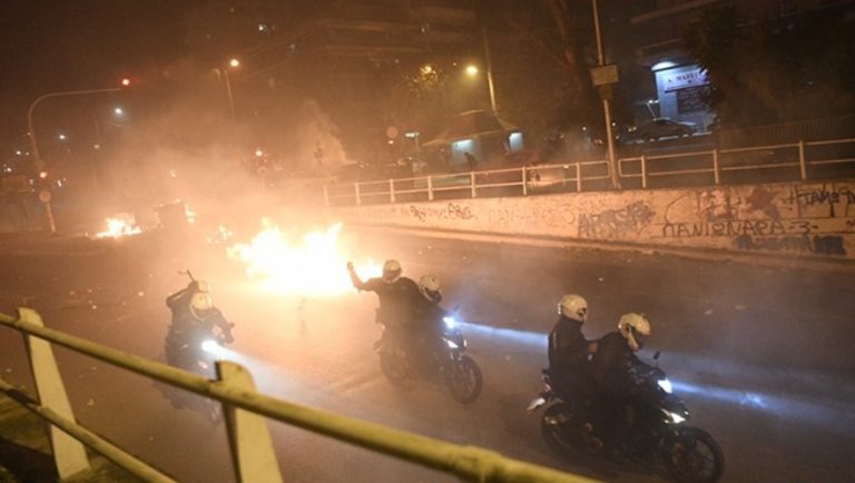 Χάος στη Νέα Σμύρνη: Άγρια επεισόδια