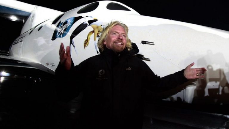 Επανδρωμένη πτήση στο διάστημα έστειλε η Virgin Galactic