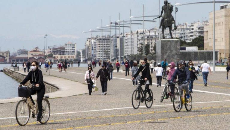 Θεσσαλονίκη: Έκλεψαν παγωτά για να τα πουλήσουν σε… πάρτι του ΑΠΘ
