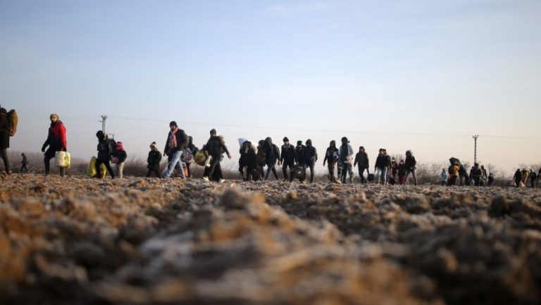 Σήμερα η τροπολογία για το μεταναστευτικό: Τι προβλέπει;