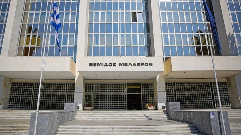 Άρειος Πάγος: Όποιος αρνηθεί τεστ πατρότητας, είναι ο πατέρας!
