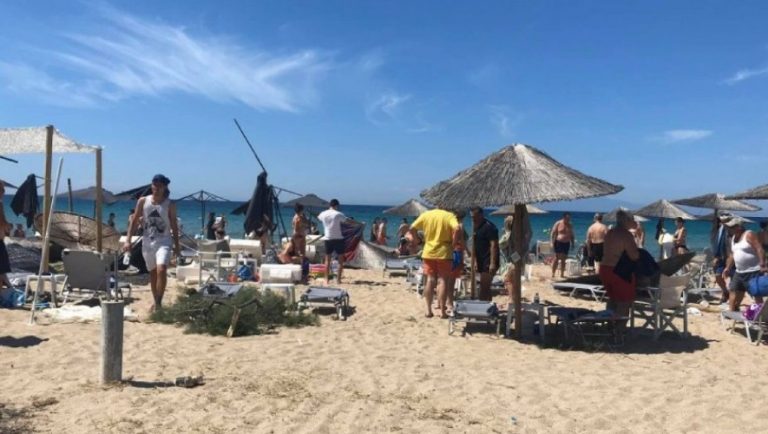 Ανεμοστρόβιλος χτύπησε τα Νέα Μουδανιά! (pics)