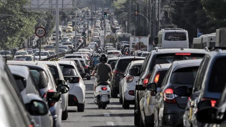 Επίσημο: Τέλος τα αυτοκίνητα βενζίνης και diesel στην Ελλάδα