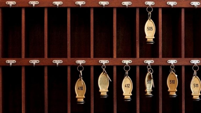 Γιατί πολλά ξενοδοχεία δεν έχουν δωμάτια με τον αριθμό 420;