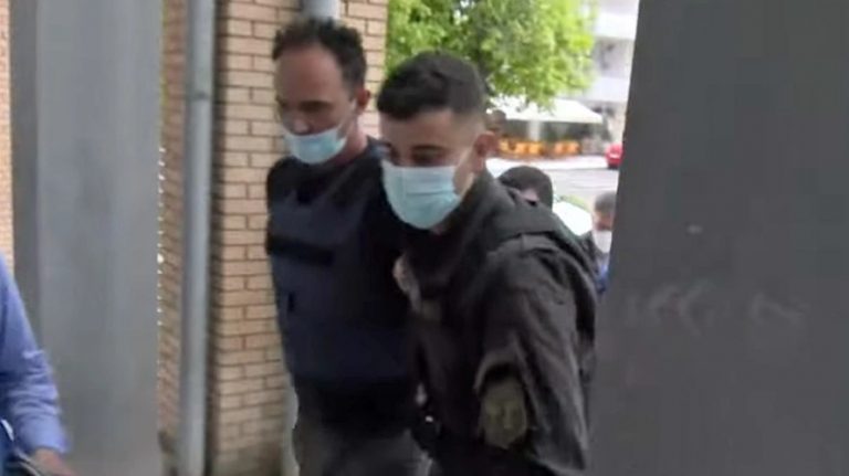 Μονεμβασιά: Είχε συνοδηγό ο 52χρονος που σκότωσε τους δύο ηλικιωμένους;