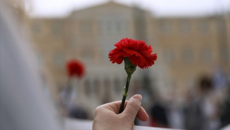 Μεταφέρεται η αργία της Πρωτομαγιάς