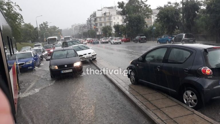 Θεσσαλονίκη: Απίστευτες εικόνες στην οδό Λαγκαδά!