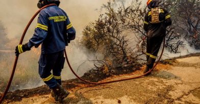 Σε ύφεση η φωτιά στην Κέρκυρα (video)