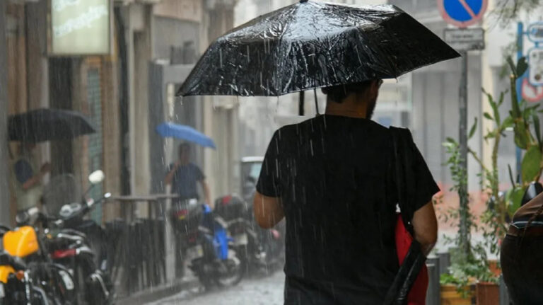 Καιρός με σύννεφα και καταιγίδες σήμερα 24/4 (videos)