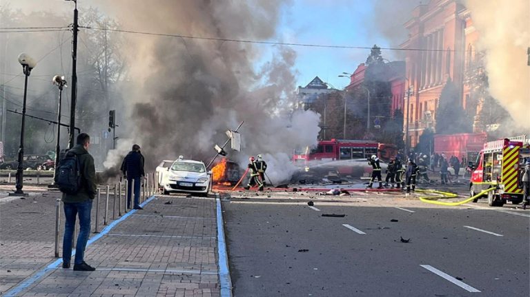 Ουκρανία: Eκρήξεις σε Κίεβο και άλλες τέσσερις πόλεις