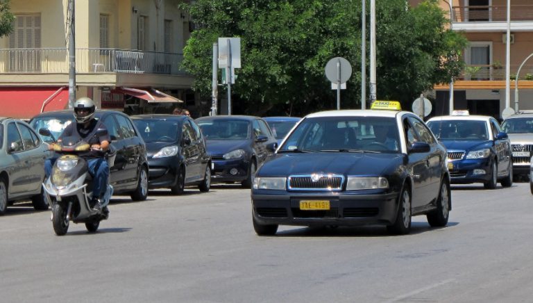 Εξαφανίστηκε ταξιτζής μαζί με το ταξί!