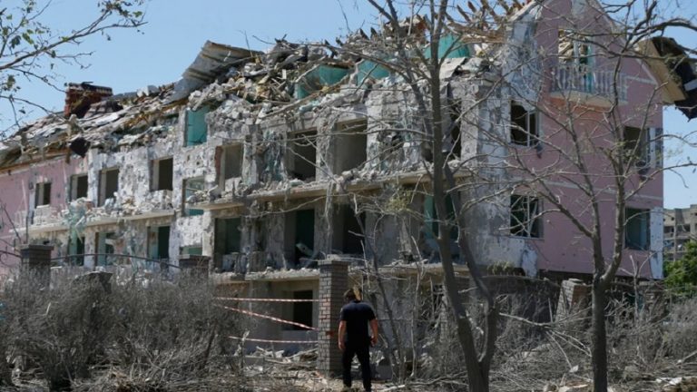 Ρωσικός πύραυλος χτύπησε το λιμάνι της Οδησσού