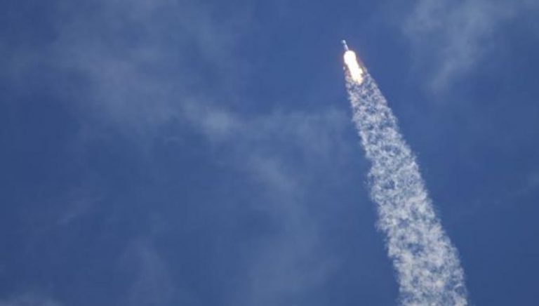 Στον Ειρηνικό έπεσε το κομμάτι του κινεζικού πυραύλου
