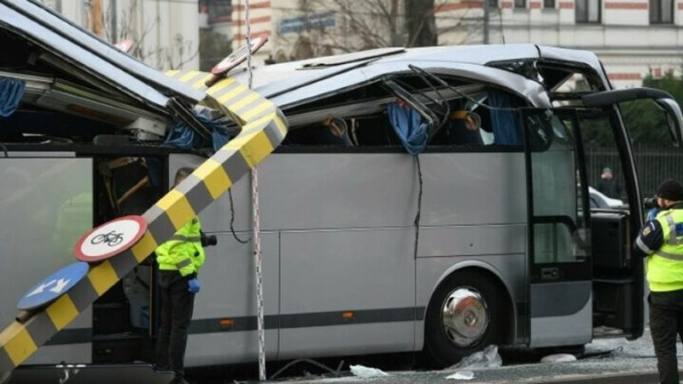 Ρουμανία: Στο Google Μaps ρίχνει την ευθύνη για το δυστύχημα ο οδηγός του πούλμαν