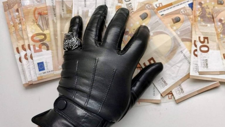 Μαύρο χρήμα: Απάτη εκατομμυρίων με κοινοτικές επιδοτήσεις