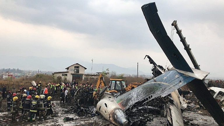 Συνετρίβη αεροσκάφος με 72 επιβάτες στο Νεπάλ