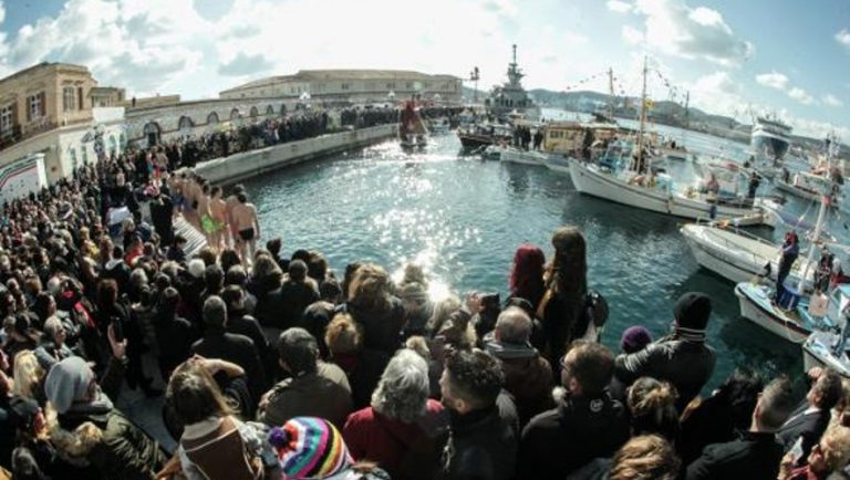 Τι γιορτάζουμε τα Θεοφάνεια και γιατί λέγονται «Φώτα»