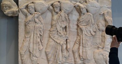 Γλυπτά του Παρθενώνα: Οριστικά στο Μουσείο Ακρόπολης τρία θραύσματα
