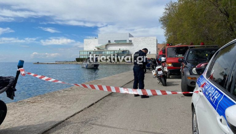 Θεσσαλονίκη: Αυτοκτόνησε πέφτοντας με το αυτοκίνητό του στον Θερμαϊκό! (pics)