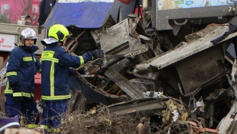 Δικηγόρος τραυματία: «Στο σταθμαρχείο Λάρισας ακούγονταν τραγούδια και μουσική»