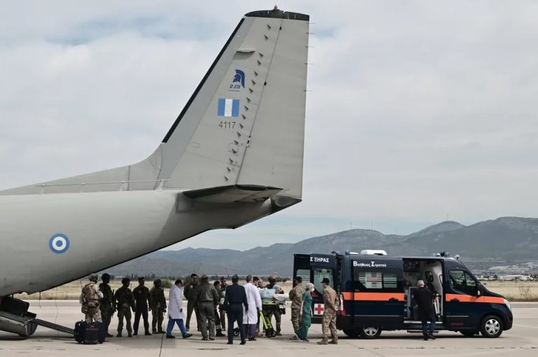 Έφτασαν στην Ελλάδα οι πρώτοι Έλληνες από το Σουδάν (vid)