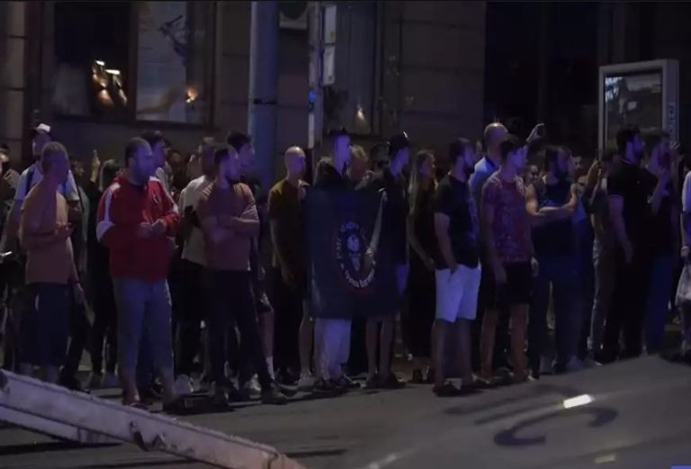 Ροστόφ: Ρώσοι αποχαιρετούν τους στρατιώτες της Bάγκνερ σαν ήρωες (vid)