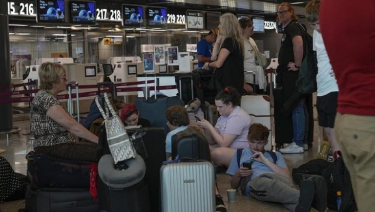 Ιταλία: Χάος στα αεροδρόμια λόγω στάσης εργασίας