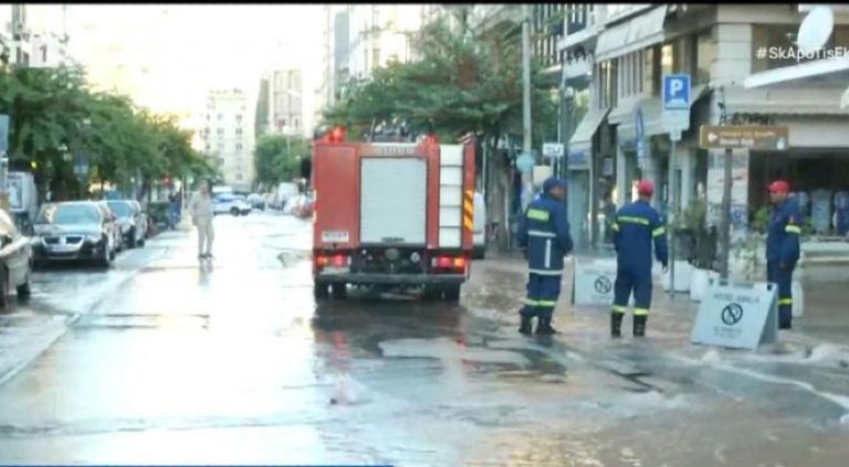 Θεσσαλονίκη: Πλημμύρισε η οδός Ερμού