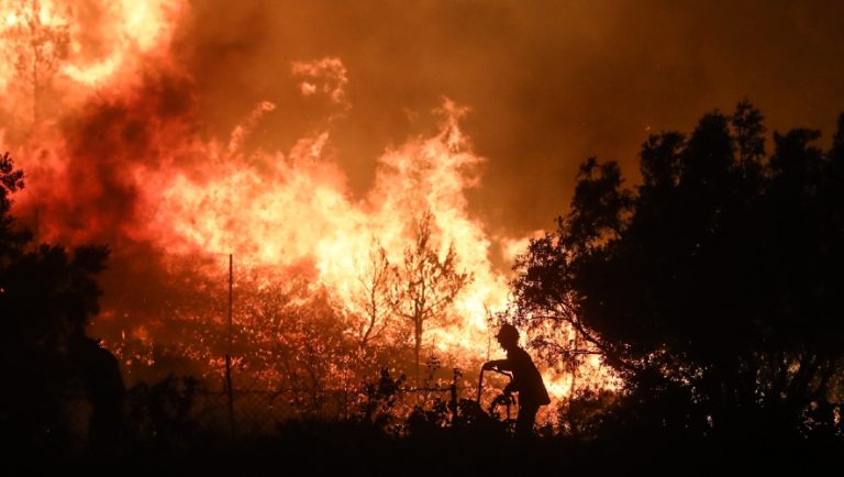 Έρευνα: Η ρύπανση από τον καπνό των φωτιών μπορεί να σκοτώσει χιλιάδες ανθρώπους ετησίως