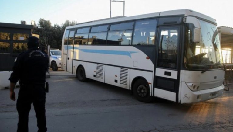 Ρέντη: Συνελήφθη για διακίνηση μεταναστών προσαχθείς για τα επεισόδια