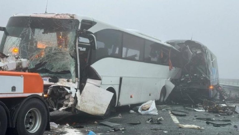 Κωνσταντινούπολη: Τρομερή καραμπόλα επτά αυτοκινήτων! (videos)