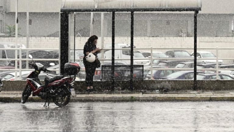 Κακοκαιρία: Προ των πυλών η «Δωροθέα» (videos)