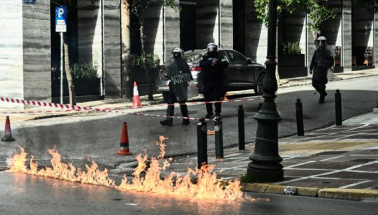 Επεισόδια με χημικά στο Πανεκπαιδευτικό συλλαλητήριο