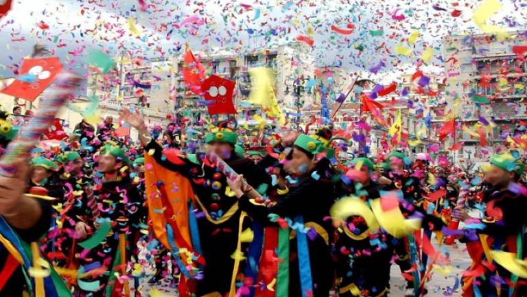Θεσσαλονίκη: Ανατροπή με την καρναβαλική παρέλαση