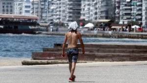 Καιρός: Προ των πυλών έντονος καύσωνας (videos)
