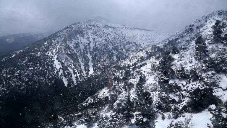 Στα λευκά τα ορεινά της Μακεδονίας, χιόνια και στην Πάρνηθα