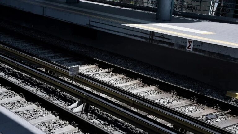 Μηχανοδηγοί ακινητοποίησαν αμαξοστοιχία που εκτελούσε το δρομολόγιο Θεσσαλονίκη – Σέρρες