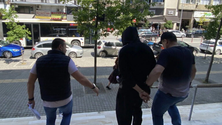 Έκρηξη βόμβας στη Θεσσαλονίκη: Προφυλακίστηκε ο ενοικιαστής του διαμερίσματος