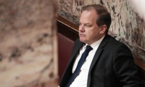 Τέμπη: Παραπομπή Καραμανλή σε Προανακριτική Επιτροπή με 154 «ναι» (vid)