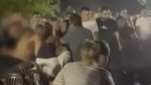 Άγριο ξύλο σε πανηγύρι με… διαιτητή την Γωγώ Τσαμπά! (video)