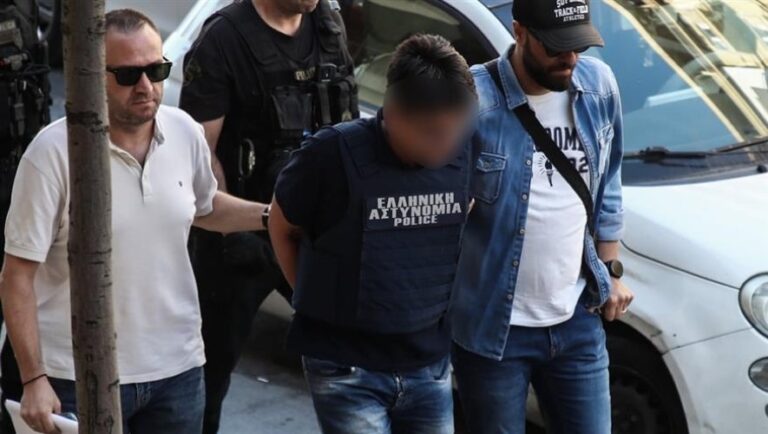 Αδελφοκτονία στη Θεσσαλονίκη: Μυστήριο με το κίνητρο του 50χρονου