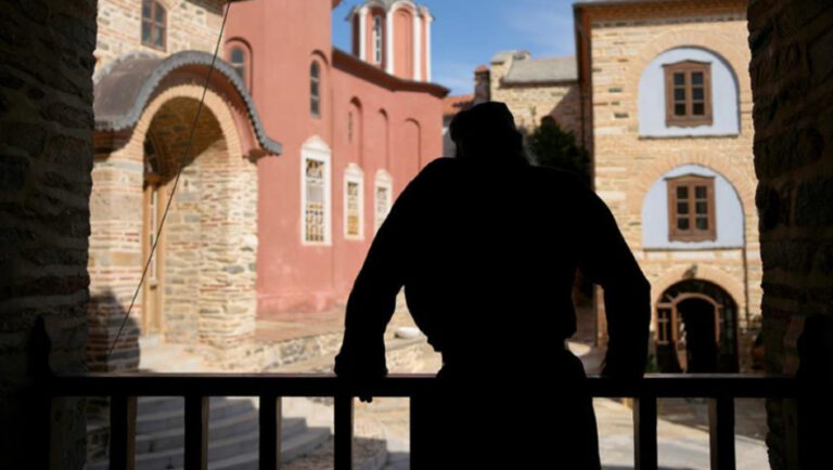 Συνελήφθη ο ηγούμενος της Μονής Μεγάλου Σπηλαίου